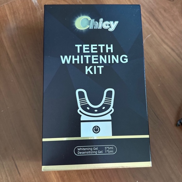 Teeth Whitening Kit, Teeth Whitening Gel with LED Accelerator Light - Picture 4 of 9